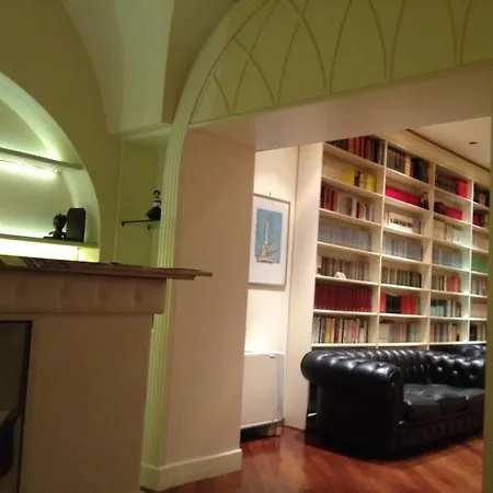 Loft Piazza Universita Apartment